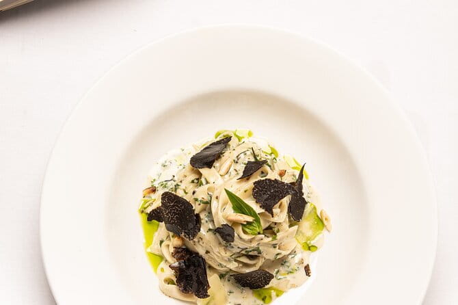 Truffle Picking Experience with 3 Course Meal in Chianti hills - Stop 1: Fattoria Lavacchio BIO Winery Forest Hunt